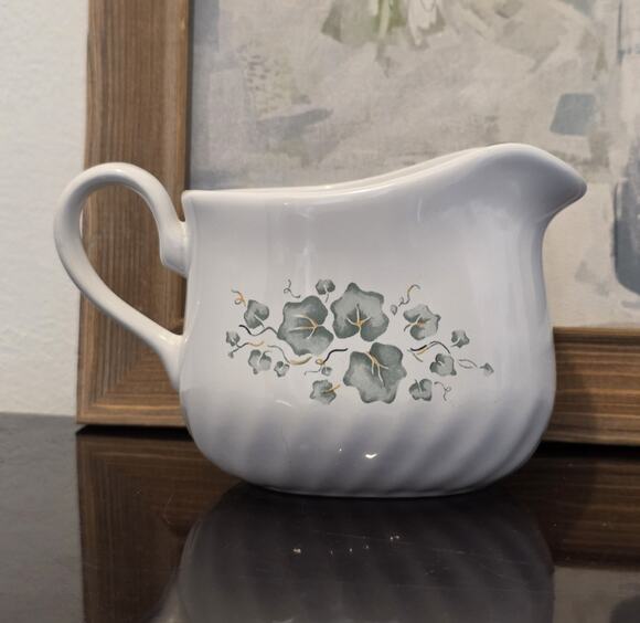 Corelle Other - Vintage Corelle Coordinates Calloway Ivy Gravy Boat White Green Ivy